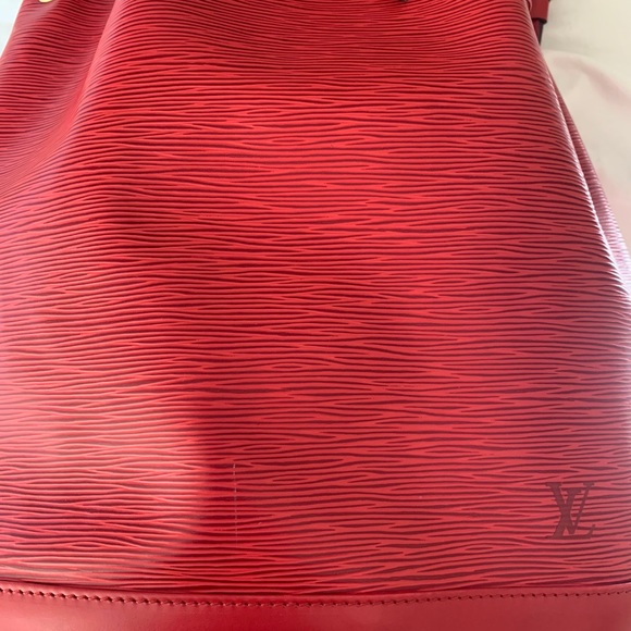 Louis Vuitton Large Epi Noe Bag In Red - Picture 8 of 16